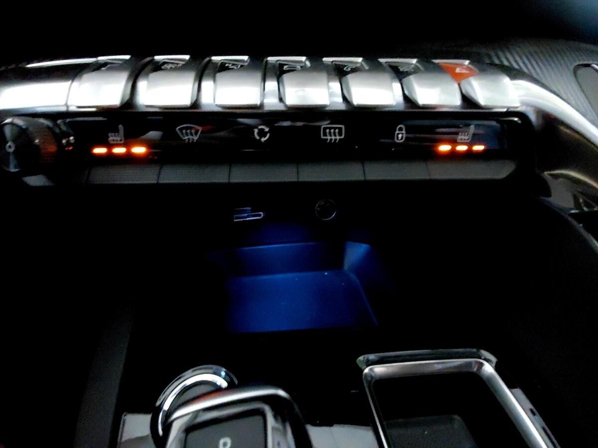 Peugeot 3008 1.5 BlueHDi 130 FAP Allure FLA SpurH LM KAM