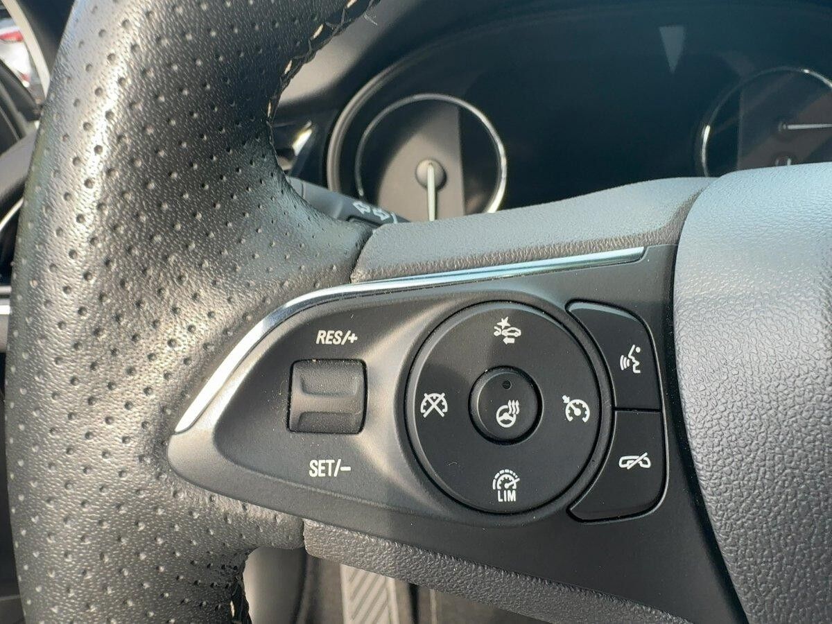 Opel Insignia B Grand Sport 2.0 SHT Business LED+SHZ