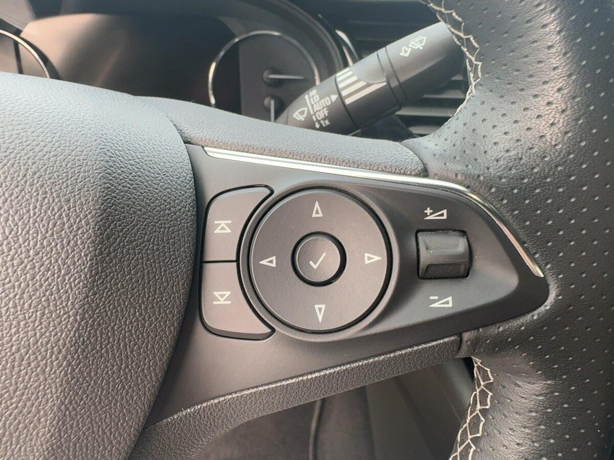 Opel Insignia B Grand Sport 2.0 SHT Business LED+SHZ