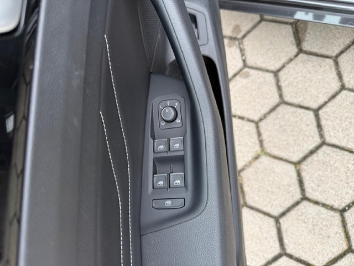 Volkswagen Arteon SB 2.0 TDI SCR Elegance LED AHK Navi