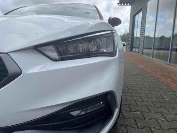 Seat Leon FR Black Edition 1.5eTSI 110kW (150 PS) *DSG*SHZ*RFK*NAVI*KESSY*CARPLAY*Gewerbekunden*