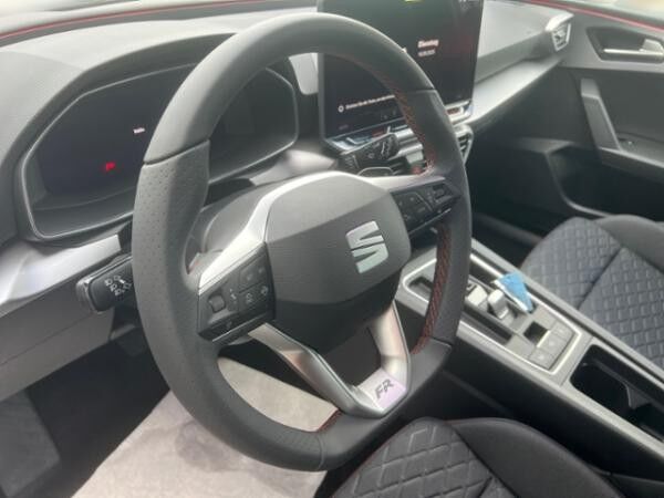 Seat Leon FR Black Edition 1.5eTSI 110kW (150 PS) *DSG*SHZ*RFK*NAVI*KESSY*CARPLAY*Gewerbekunden*