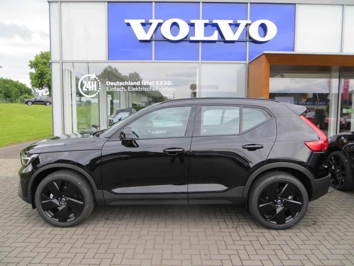 Volvo XC40 B3 Black Edition Mj. 2026  DCT  sofort!!