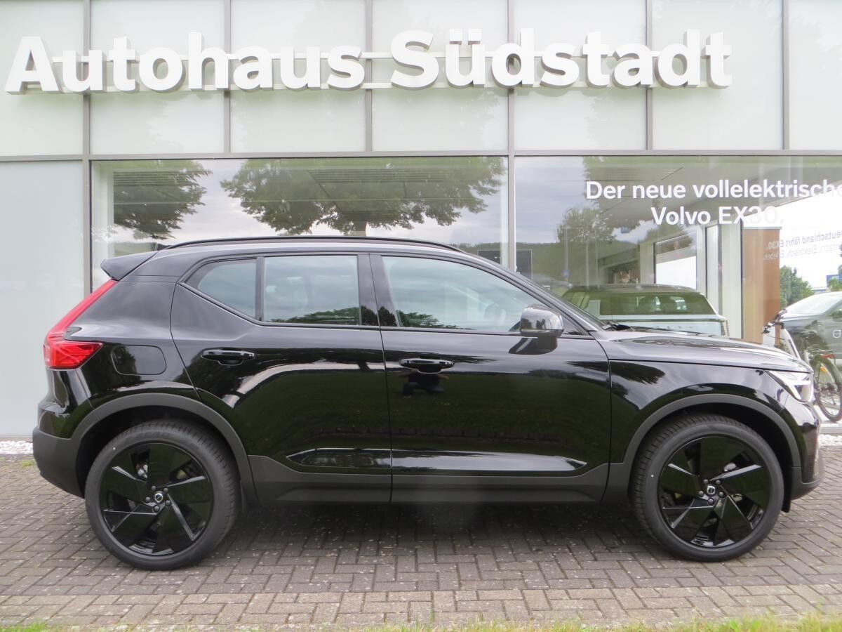 Volvo XC40 B3 Black Edition Mj. 2026  DCT  sofort!!