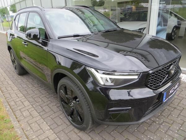 Volvo XC40 B3 Black Edition  DCT  sofort!!
