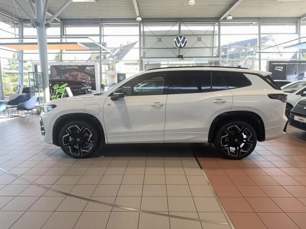 Volkswagen Tayron R-Line eHybrid 272PS  //SOFORT VERF.// 0,5 %-Regelung - Navi, HUD, Leder usw.