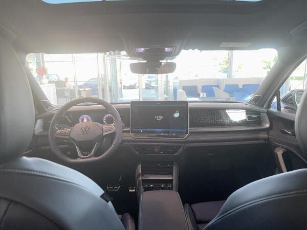 Volkswagen Tayron R-Line eHybrid 272PS  //SOFORT VERF.// 0,5 %-Regelung - Navi, HUD, Leder usw.