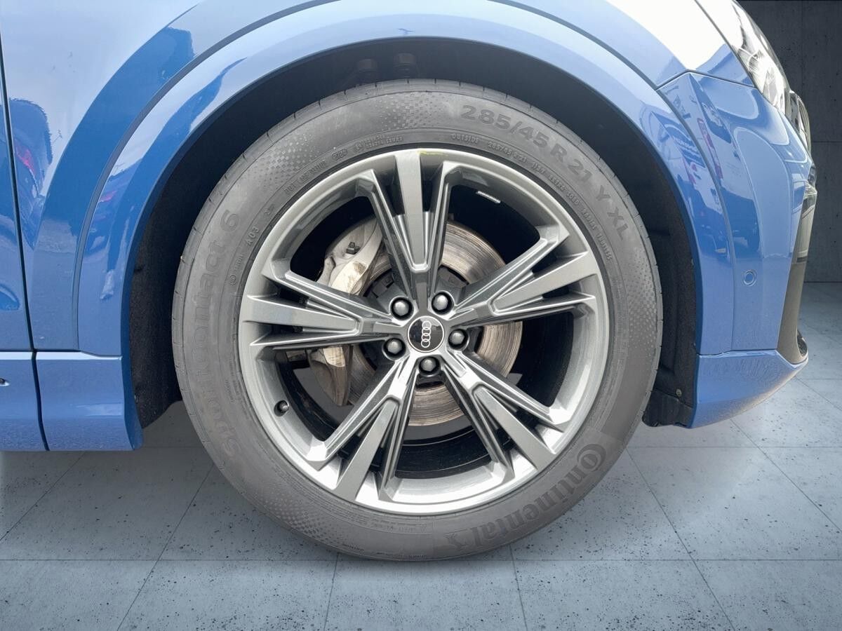 Audi Q8 SUV 55 TFSI qu. tiptr. Luft PANO HUD Matrix