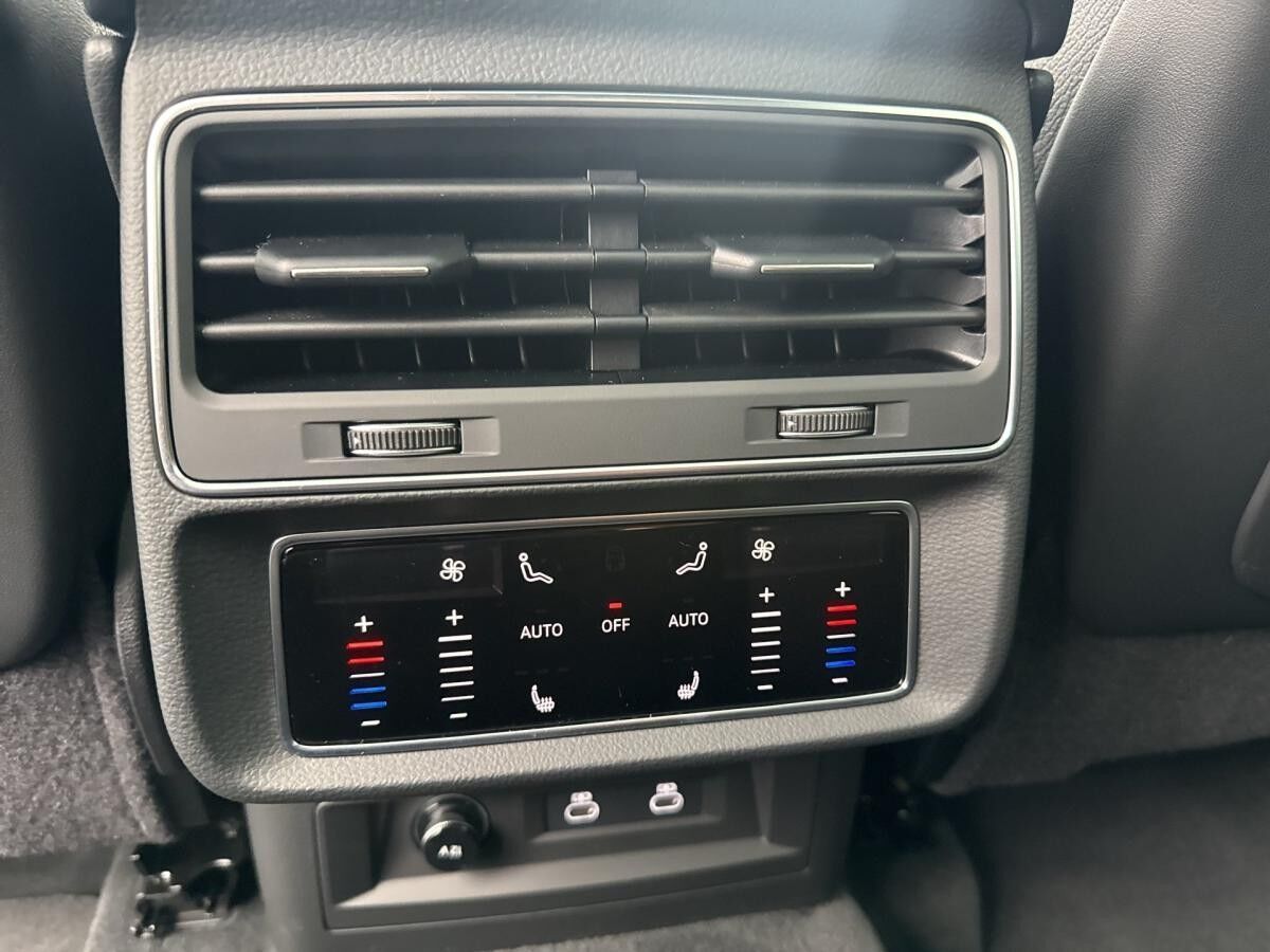 Audi Q8 SUV 55 TFSI qu. tiptr. Luft PANO HUD Matrix