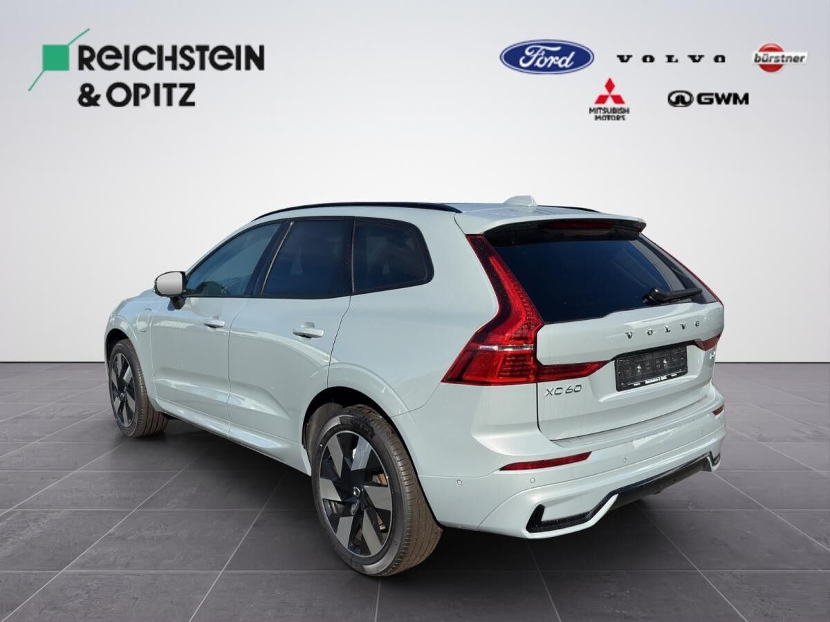 Volvo XC60 T6 AWD Plus Dark 8-Gang Automatikgetriebe