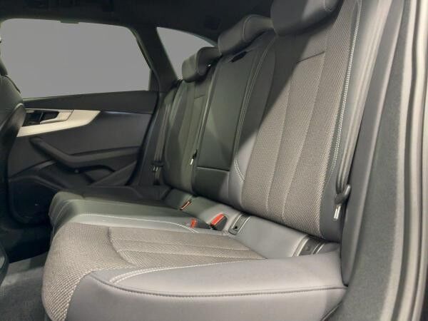 Audi A4 Avant S line 35 TDI AHK LED ACC virtual Navi