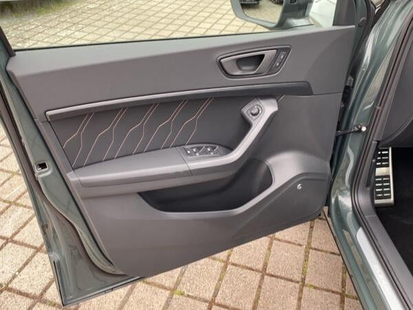 Cupra Ateca 1.5 TSI DSG KAM AHK Keyless Memory Sitze LED