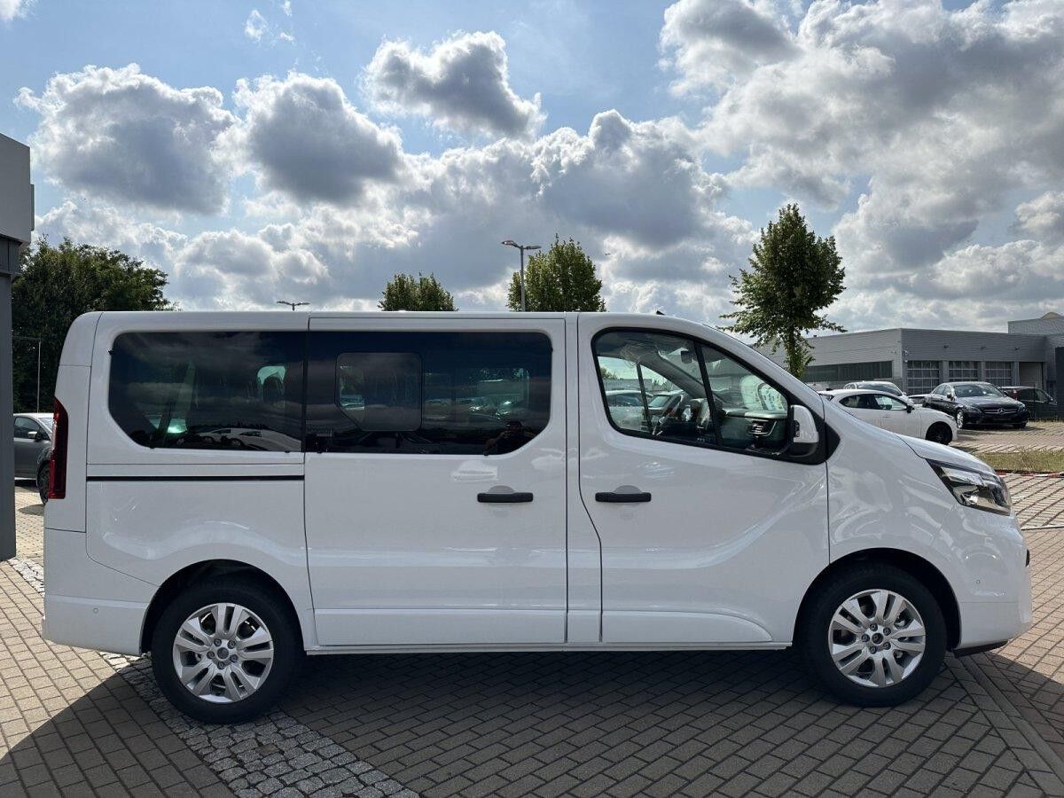 Nissan Primastar KOMBI 150MT TEKNA 8 SITZE L1H1 2ST DESIGN SOFORT