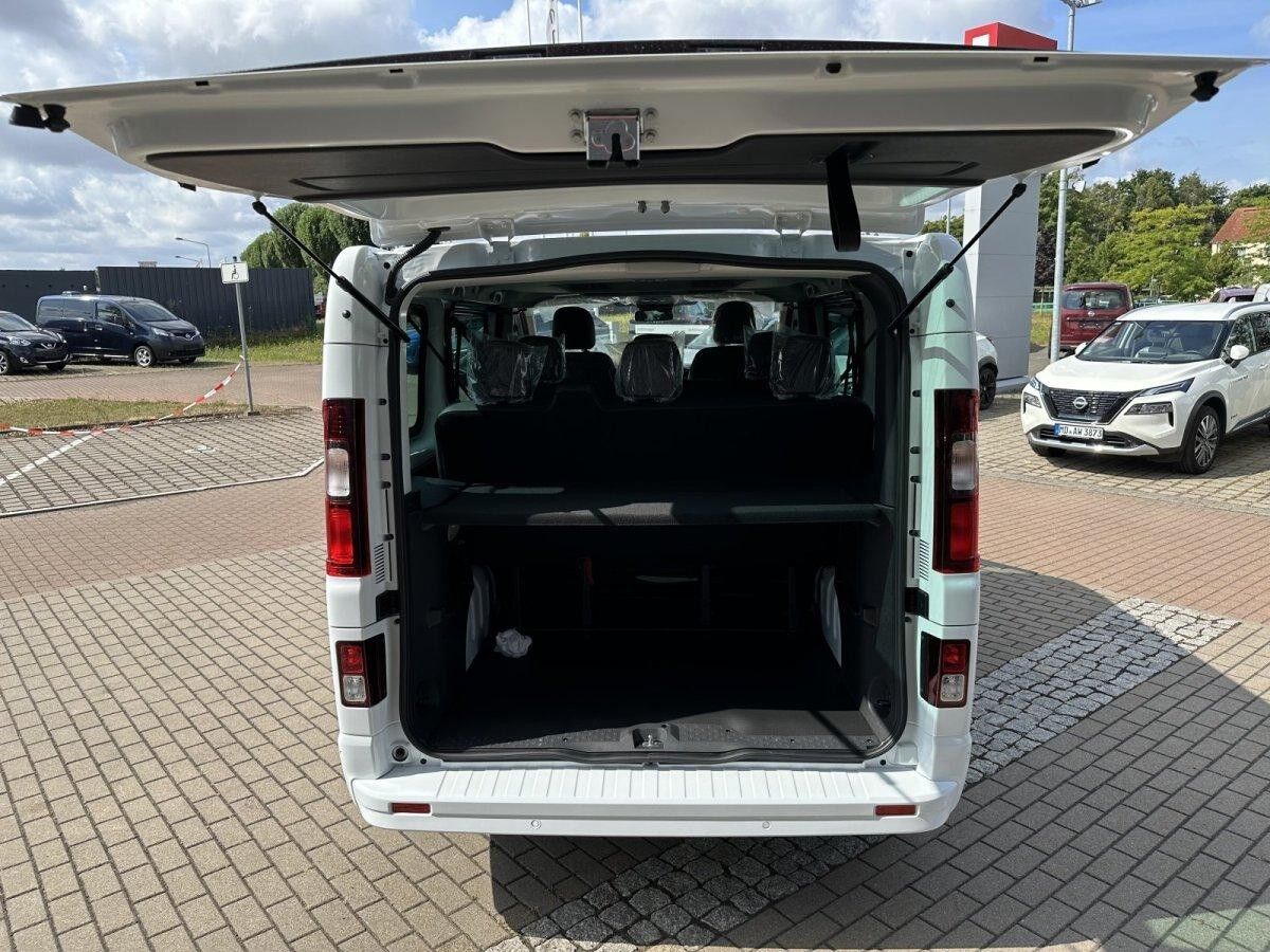 Nissan Primastar KOMBI 150MT TEKNA 8 SITZE L1H1 2ST DESIGN SOFORT