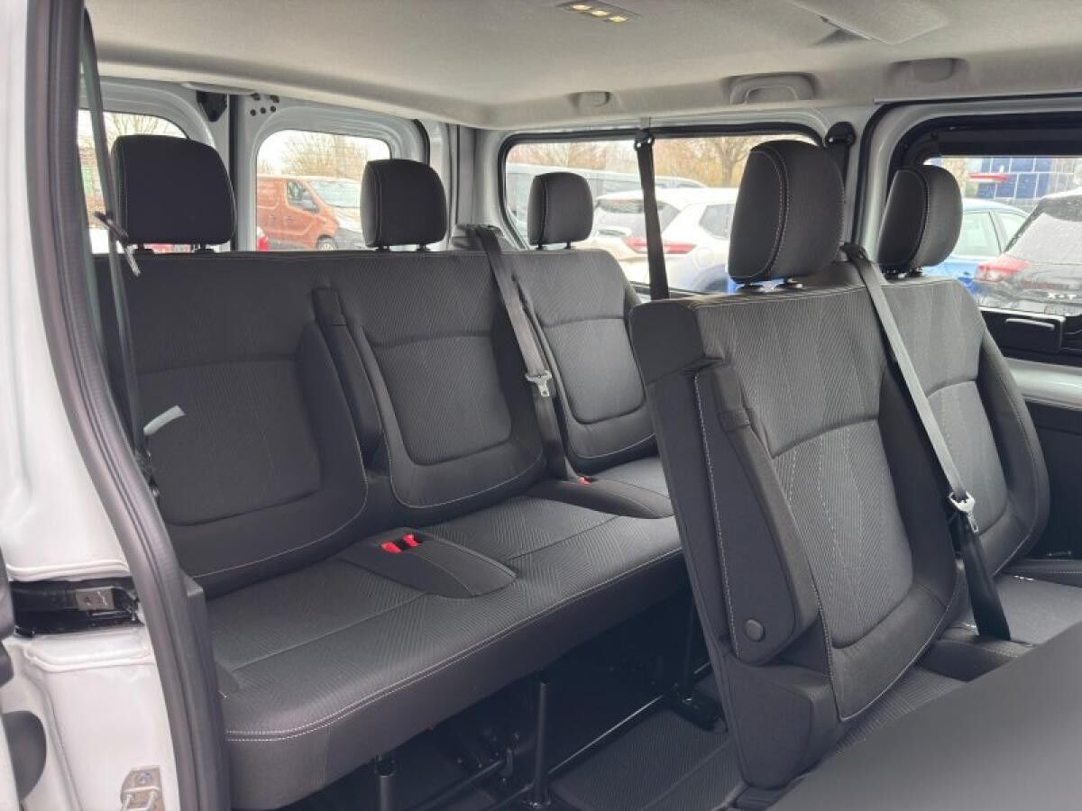 Nissan Primastar KOMBI L2H1 N-CONNECTA 8-SITZER - SOFORT