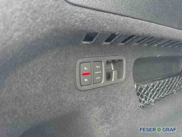 Audi RS Q8 SUV performance tiptronic