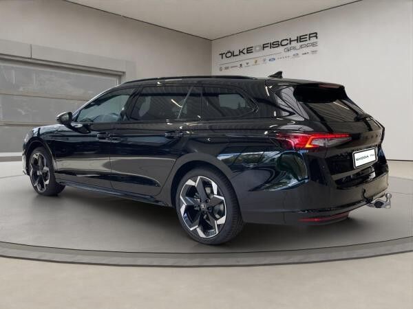 Skoda Superb Combi Sportline iV Navi DCC PANO AHK eHeck