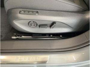 Skoda Superb Combi Sportline 2.0 TDI SOFORT VERFÜGBAR! Navi DCC PANO AHK eHeck