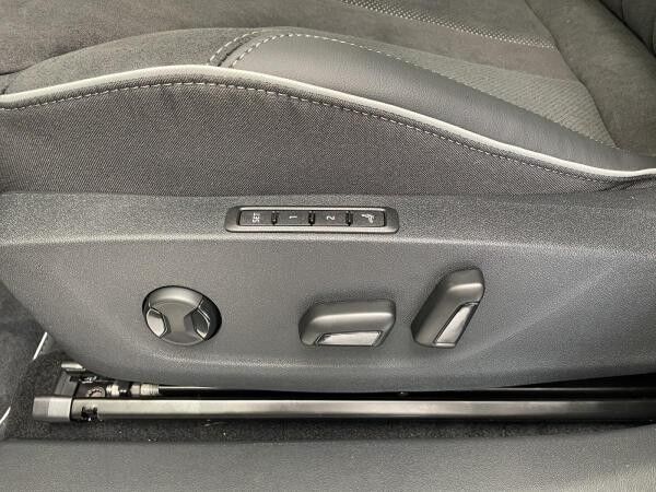 Skoda Elroq 85 Sportline Navi 360 eHeck eSitz AHK