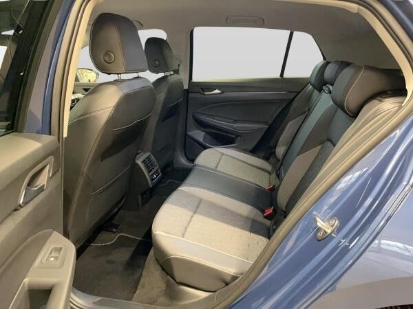 Volkswagen Golf VIII GOAL 1.5 eTSI DSG ACC AHK AUT Kam. LED