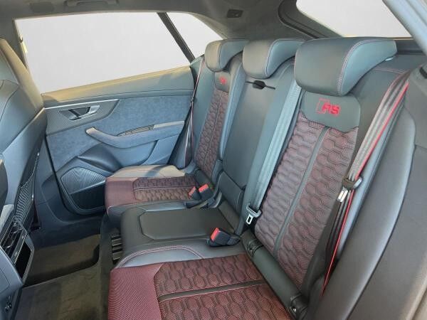 Audi RS Q8 SUV tiptronic