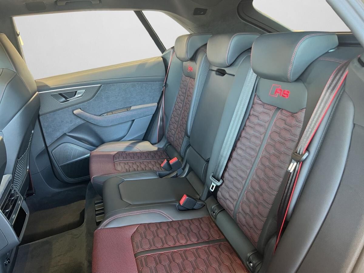 Audi RS Q8 SUV tiptronic Audi RS Q8 SUV tiptronic