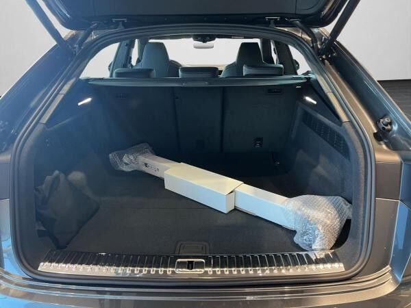 Audi RS Q8 SUV tiptronic