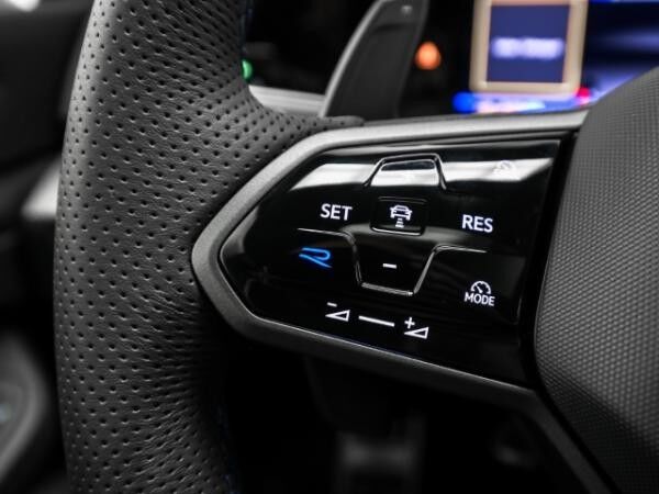 Volkswagen Golf R BLACK EDITION 2.0 TSI 4M DSG Pano Navi Winter