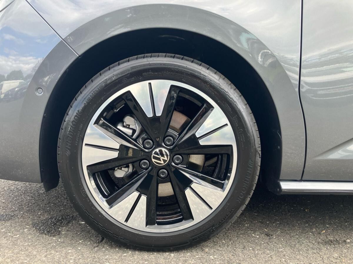 Volkswagen Multivan Style Lang DSG/ Navi, Matrix, Pano, AHK