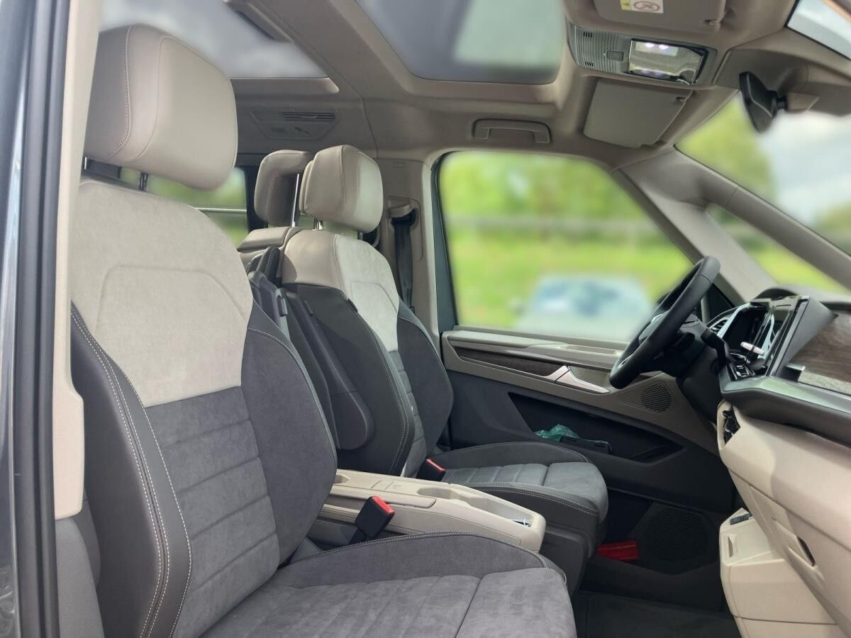 Volkswagen Multivan Style Lang DSG/ Navi, Matrix, Pano, AHK