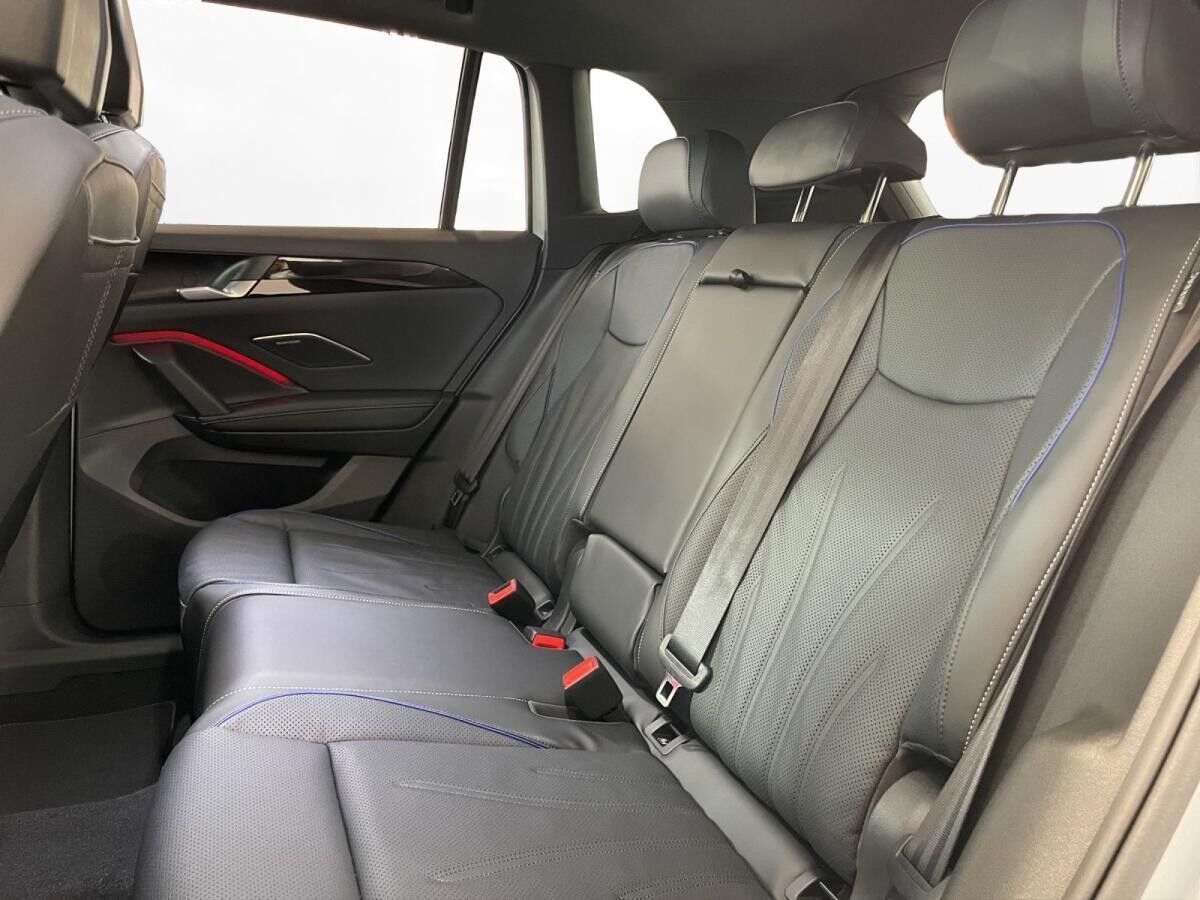 Volkswagen Tiguan R-Line 1,5 eHybrid DSG | Leder | Harman