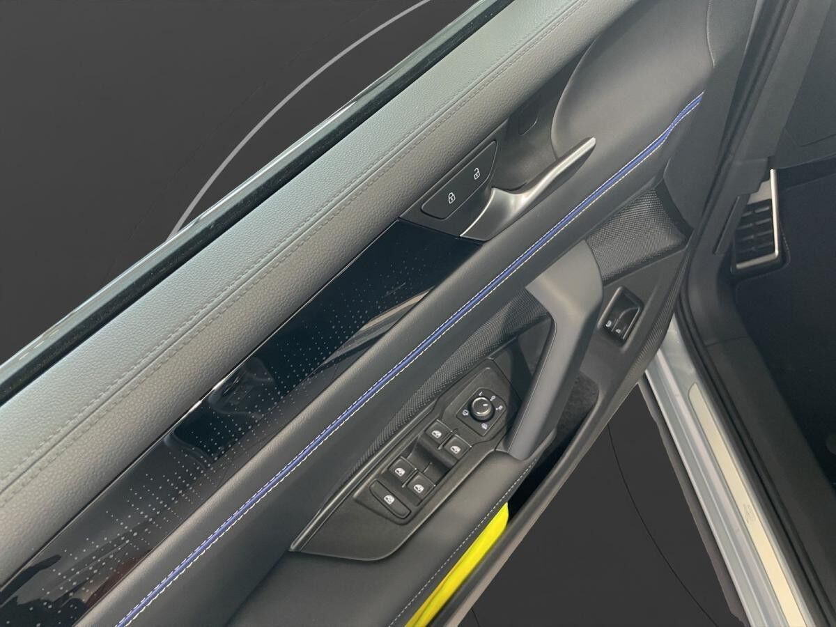 Volkswagen Tiguan R-Line 1,5 eHybrid DSG | Leder | Harman