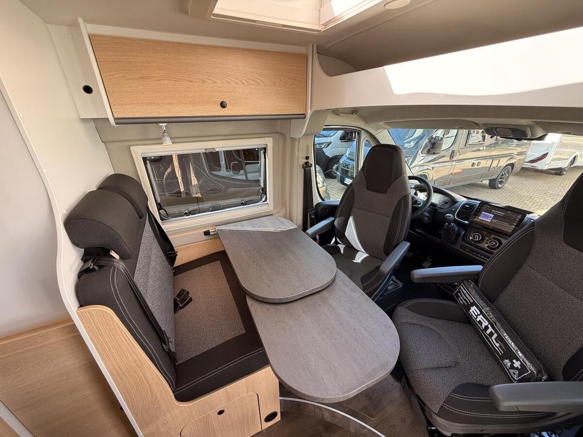 Peugeot Boxer Sunlight Cliff 600 #AKTION