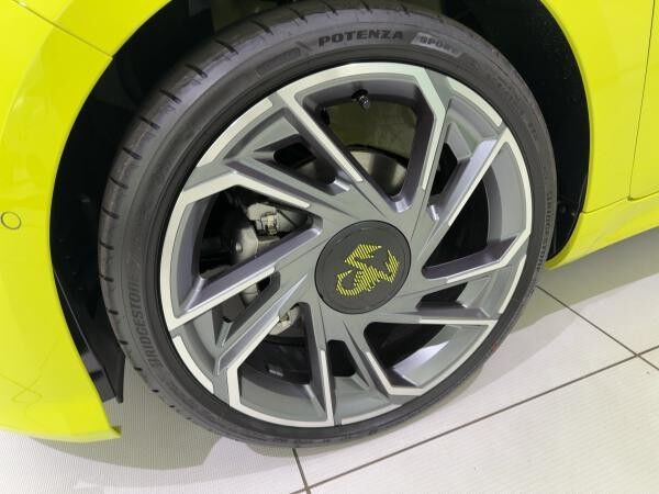 Abarth 500 Turismo 155PS; Panoramadach, Rückfahrkamera