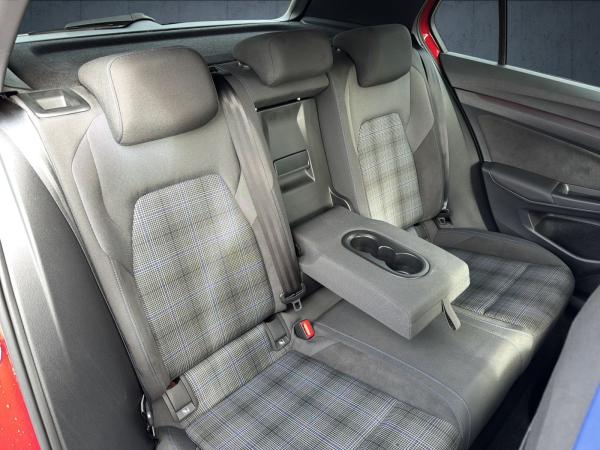 Volkswagen Golf VIII GTE Nav/Kam/LED+/ACC/AppCon/Business/Assist