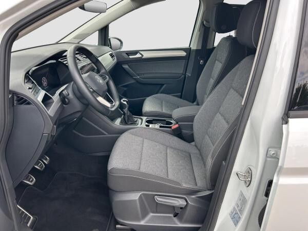 Volkswagen Touran MOVE 1.5TSI 5JGar 7Sitz Navi Spur ACC Heck
