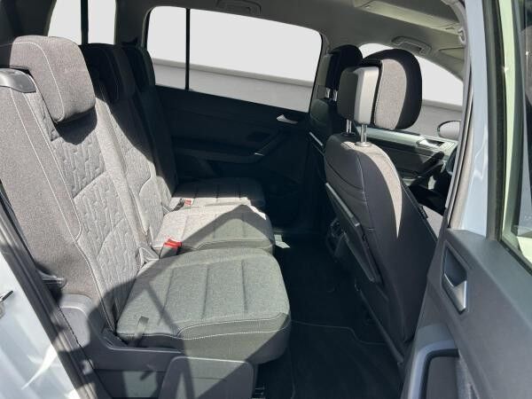 Volkswagen Touran MOVE 1.5 TSI 5JGar 7Sitz ACC Spur Kamera