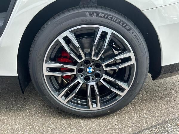 BMW 520 Touring (G61)