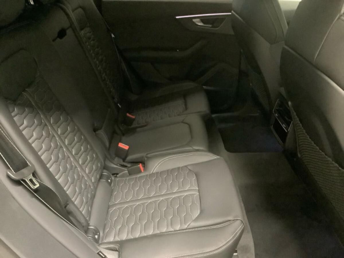 Audi RS Q8 PERFOMANCE, 280 KM/H, Sound, AHK, Matrix, Pano