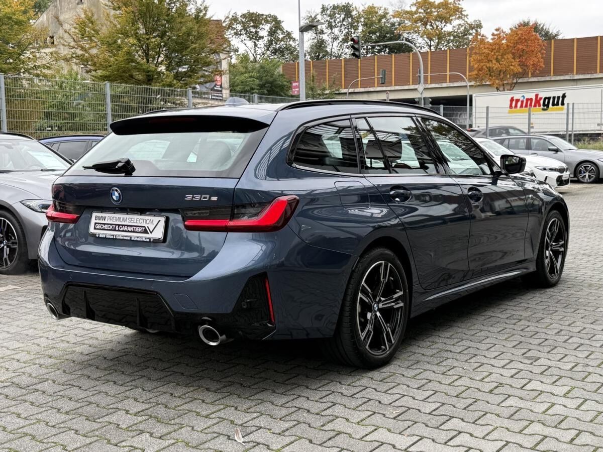 BMW 330 e Touring M Sport //Pano AHK FACELIFT!!!
