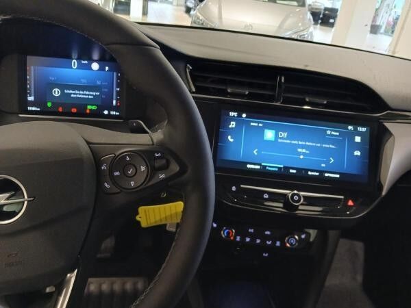 Opel Corsa F 1.2T Rückfahrkamera,Parkpilot,Tempomat