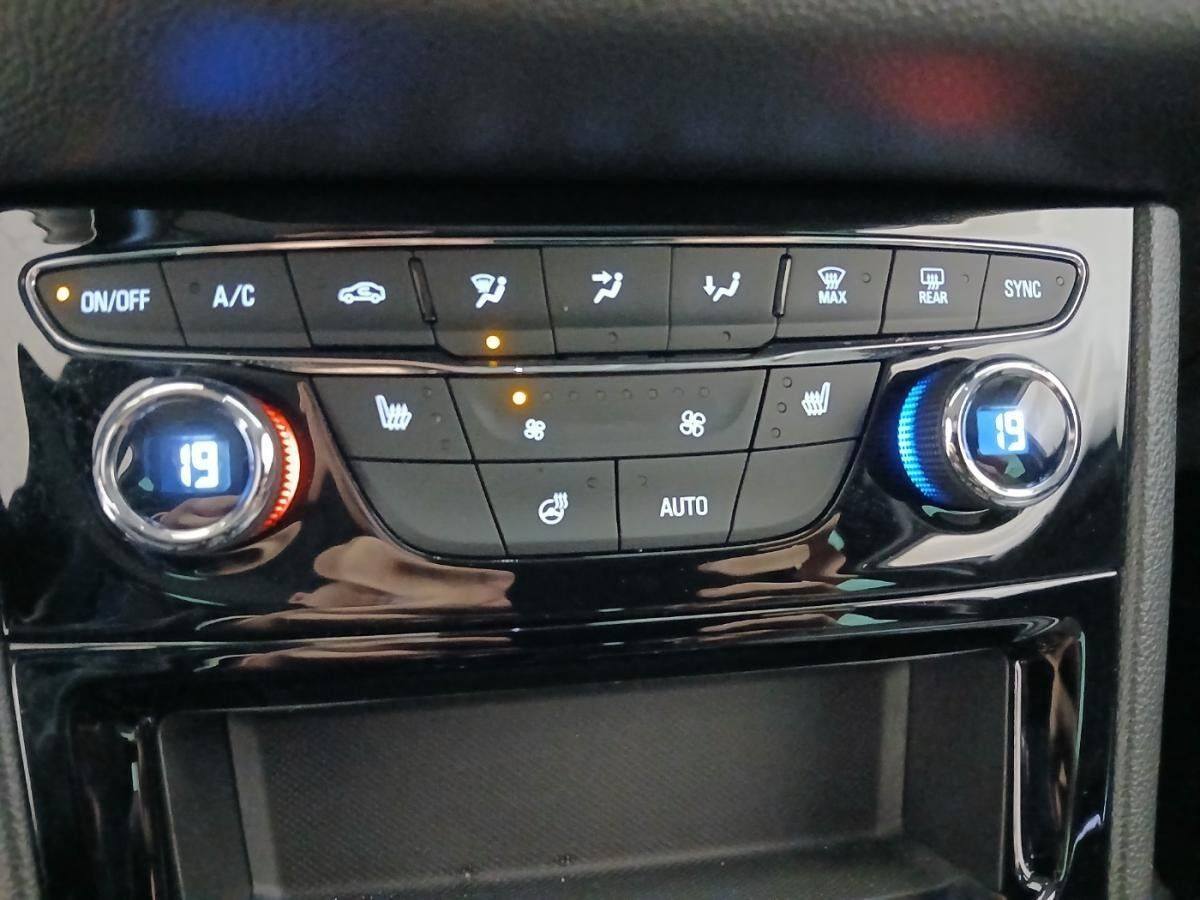 Opel Astra K 1.2T Navi,Lenkradheizung,Sitzheizung