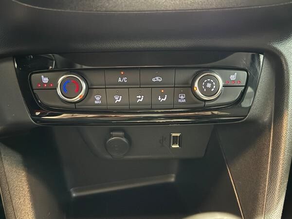 Opel Corsa F 1.2 Edition Navi+SHZ+PDC+SpurH