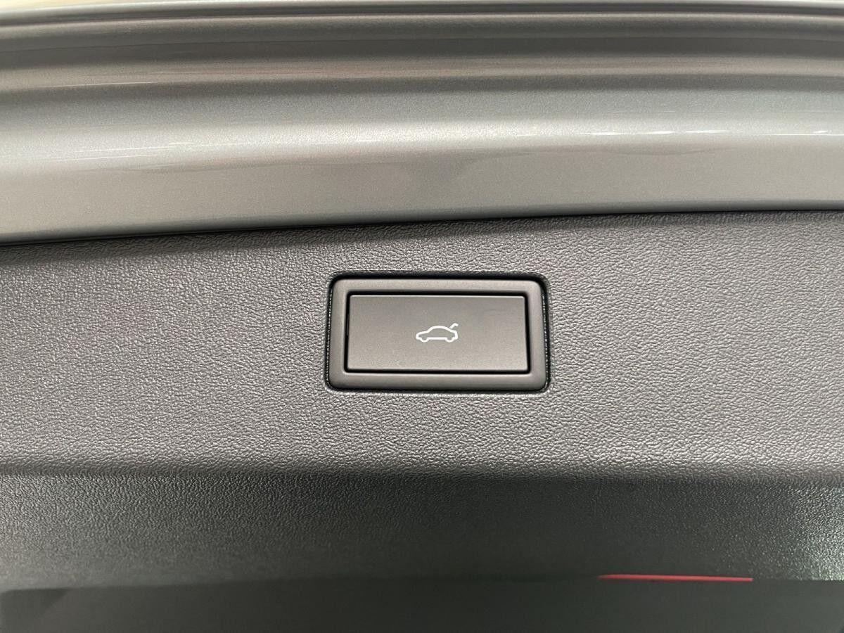 Volkswagen Tiguan R-Line 1,5 eHybrid DSG | Leder | Harman