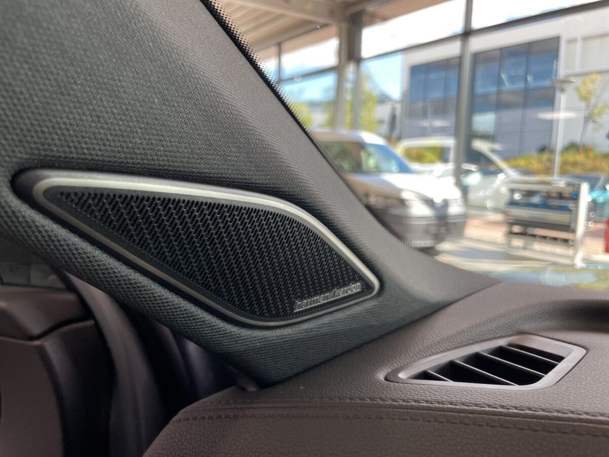 Volkswagen Tiguan R-Line 1,5 eHybrid DSG | Leder | Harman