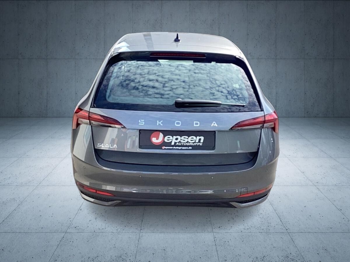 Skoda Scala Tour 1.0 TSI NAVI/RFK/LED/DAB 2xKlima Kam.