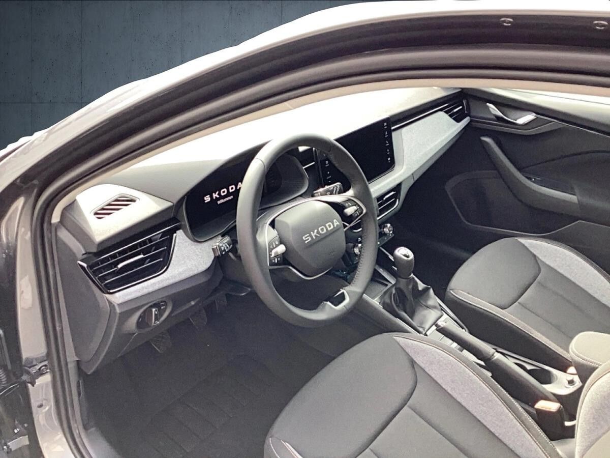 Skoda Scala Tour 1.0 TSI NAVI/RFK/LED/DAB 2xKlima Kam.