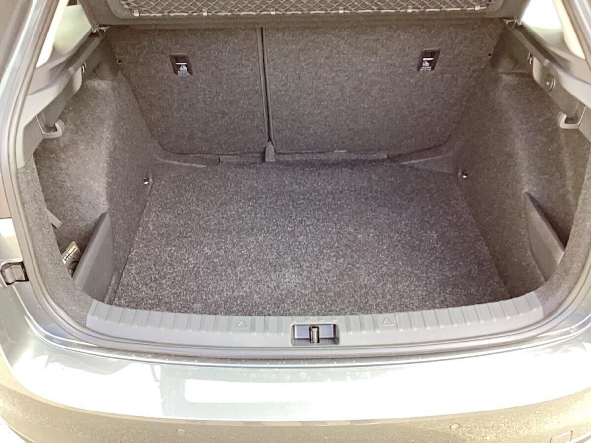 Skoda Scala Tour 1.0 TSI NAVI/RFK/LED/DAB 2xKlima Kam.