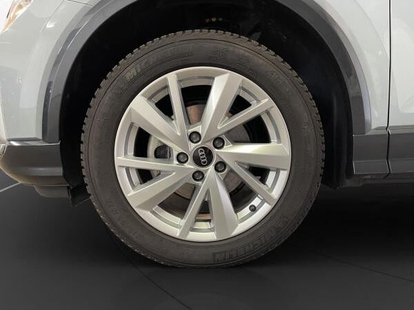 Audi Q2 35 TFSI advanced AHK Matrix LM 17" Navi PDC ACC