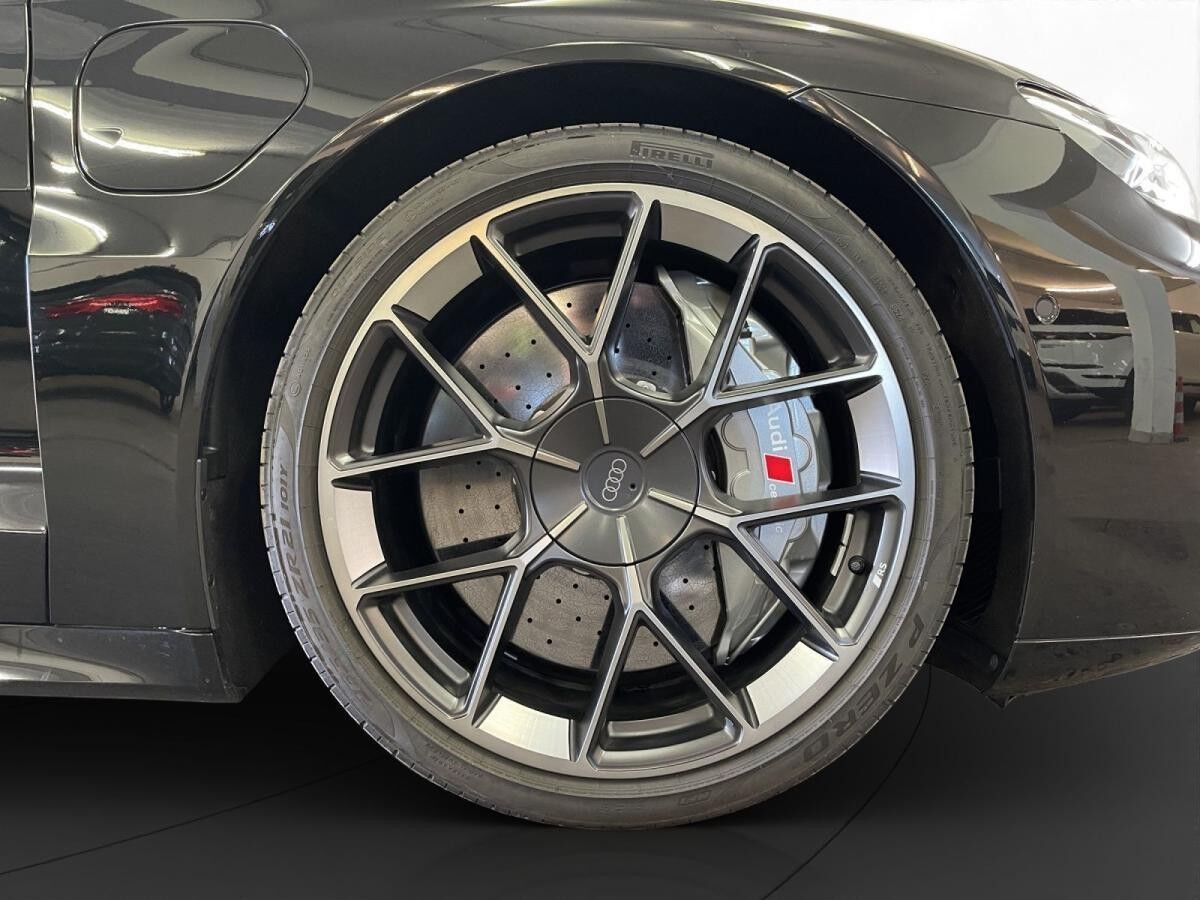 Audi RS e-tron GT performance Carbon Keramik LM 21" B&O